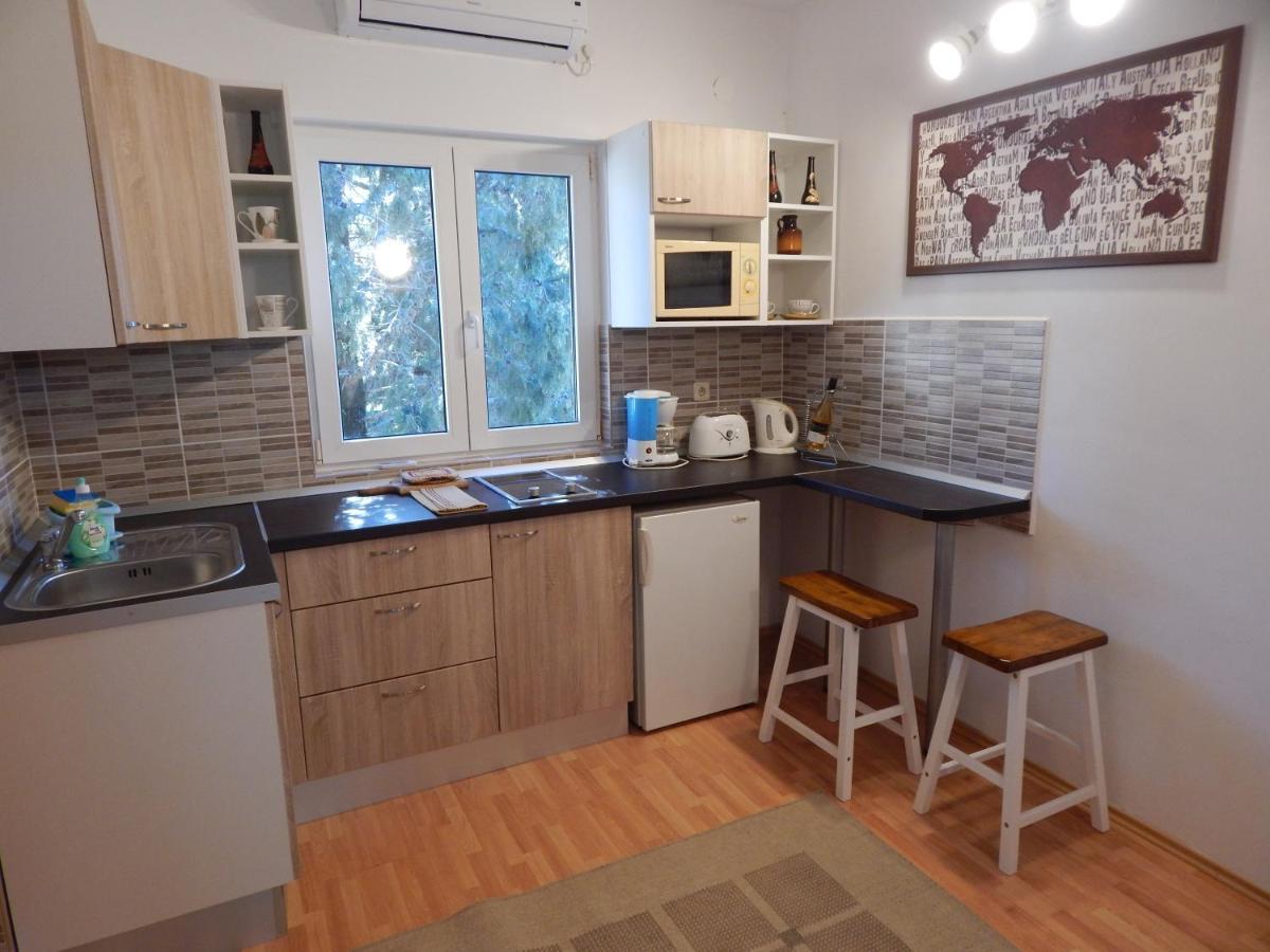 Adrienn Apartments Стари Град Экстерьер фото